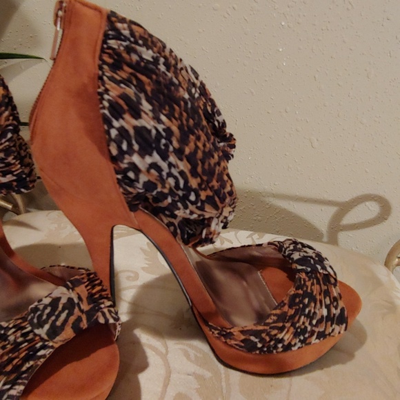 CHARLOTTE RUSSE SHOES - Picture 2 of 4